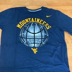 West Virginia mountaineers T-shirt